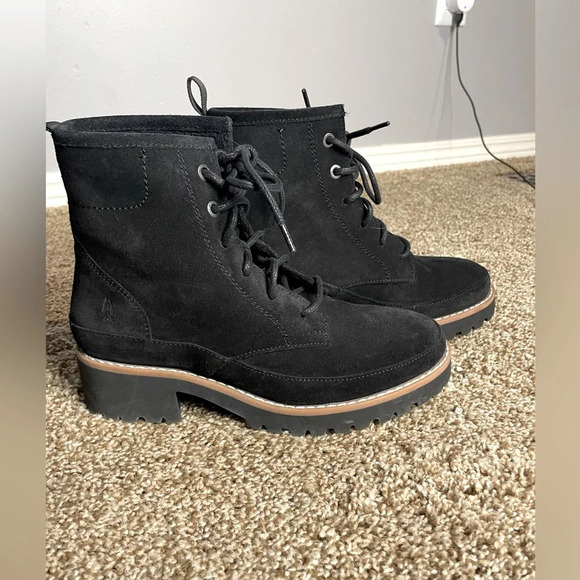Suede Hush Puppy Black women’s lace up ankle boots in size 6 - Picture 1 of 8
